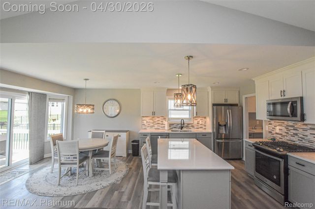 1174 Prudence Drive, Waterford Charter Township, MI 48327