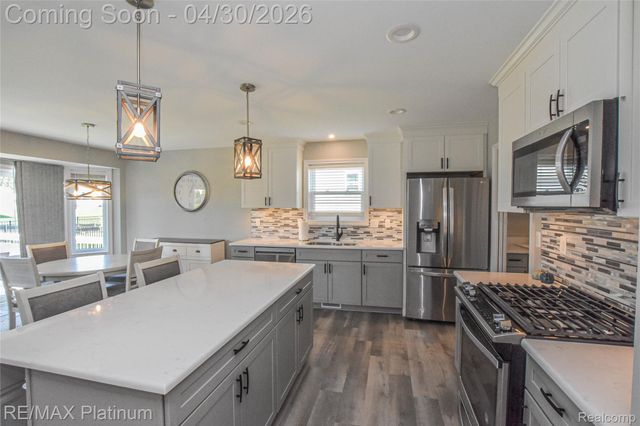 1174 Prudence Drive, Waterford Charter Township, MI 48327