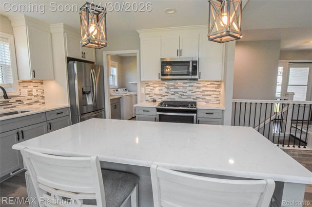 1174 Prudence Drive, Waterford Charter Township, MI 48327