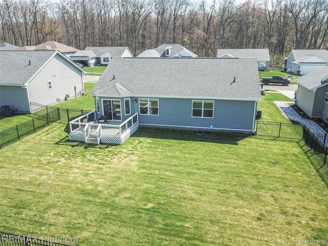 1174 Prudence Drive, Waterford Charter Township, MI 48327