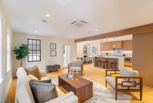 9B Mt. Auburn Street B, Cambridge, MA 02138