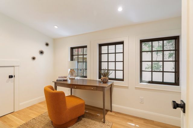 9B Mt. Auburn Street B, Cambridge, MA 02138