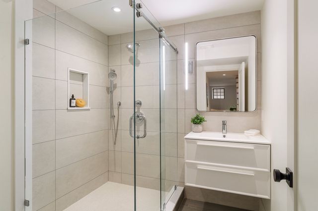 9B Mt. Auburn Street B, Cambridge, MA 02138