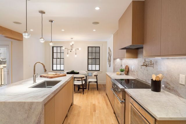 9B Mt. Auburn Street B, Cambridge, MA 02138