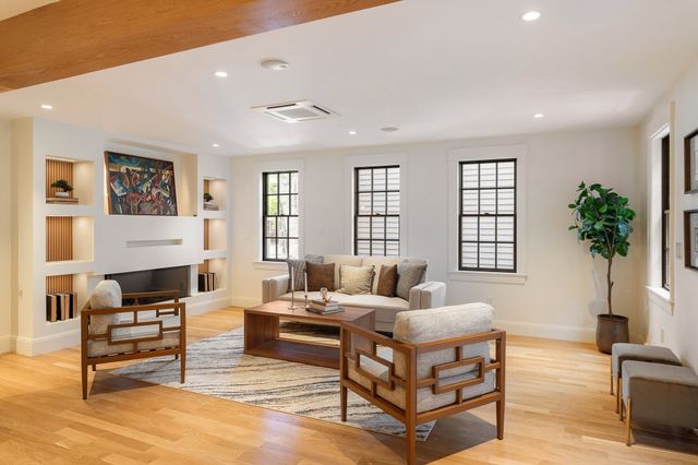 9B Mt. Auburn Street B, Cambridge, MA 02138