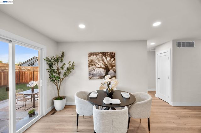 2151 Elm St, Livermore, CA 94551