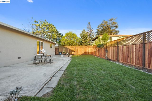 2151 Elm St, Livermore, CA 94551