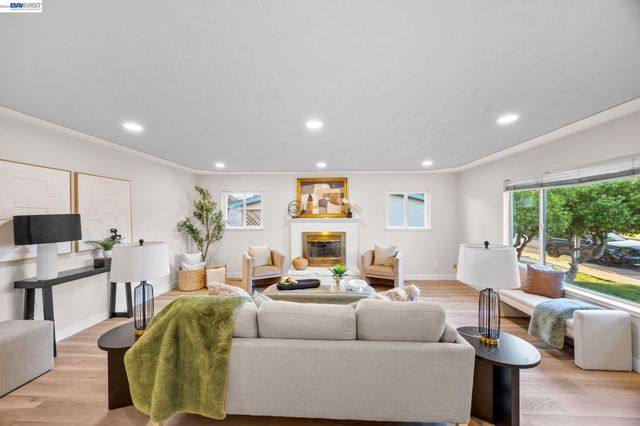 2151 Elm St, Livermore, CA 94551