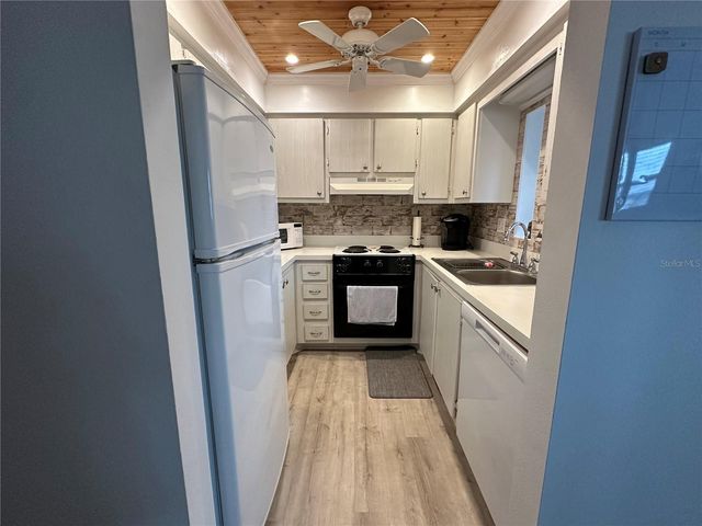 204 46TH AVENUE TERRACE W 410, Bradenton, FL 34207