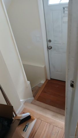 11633 198th Street, Saint Albans, NY 11412