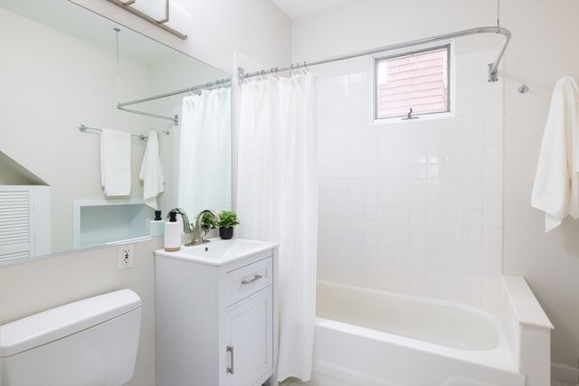 97 Fayerweather Street 1, Cambridge, MA 02138