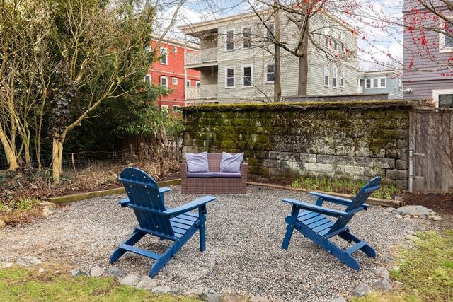 97 Fayerweather Street 1, Cambridge, MA 02138