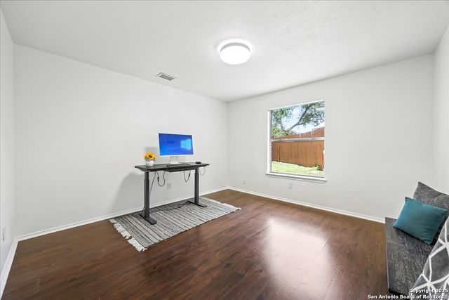 10133 Sandyglen, San Antonio, TX 78240
