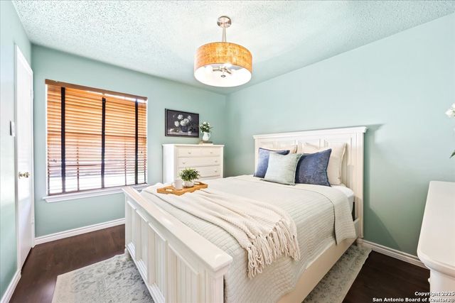 10133 Sandyglen, San Antonio, TX 78240