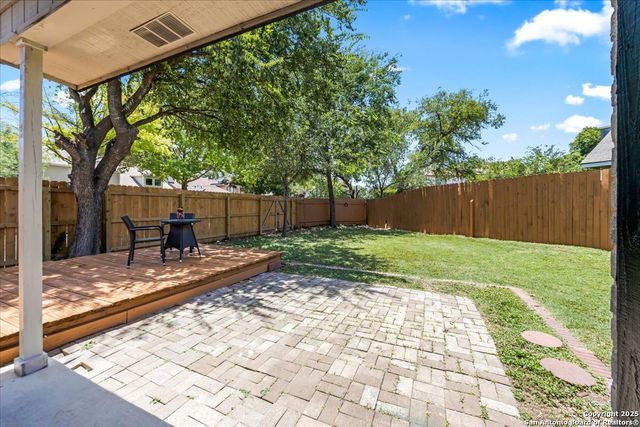 10133 Sandyglen, San Antonio, TX 78240