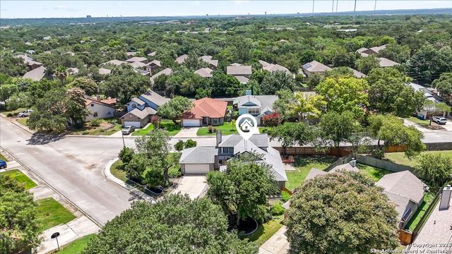 10133 Sandyglen, San Antonio, TX 78240