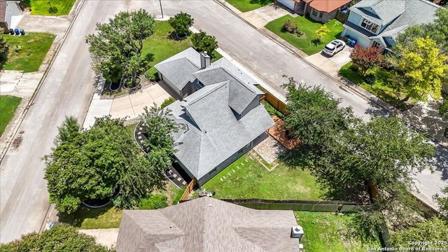 10133 Sandyglen, San Antonio, TX 78240