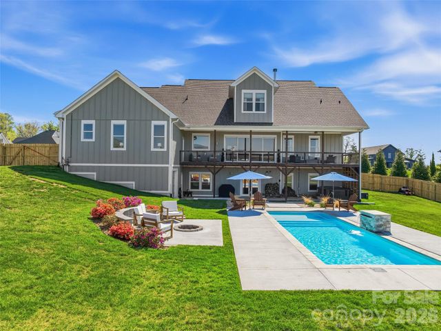 16 Pisgah Ridge Trail, Mills River, NC 28759