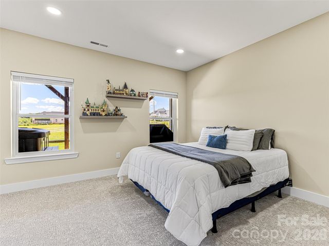 16 Pisgah Ridge Trail, Mills River, NC 28759