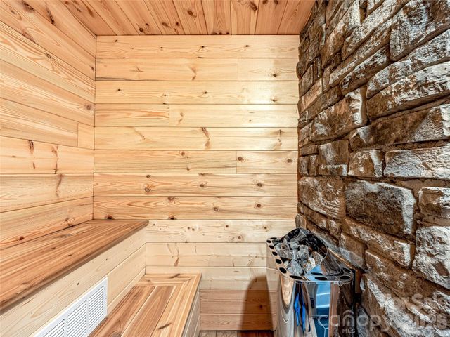 16 Pisgah Ridge Trail, Mills River, NC 28759