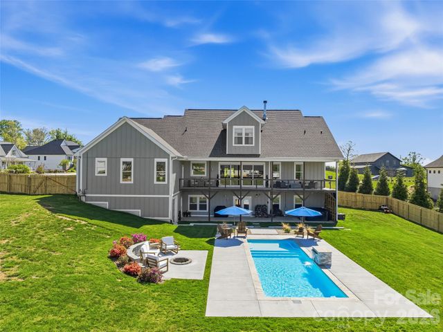 16 Pisgah Ridge Trail, Mills River, NC 28759