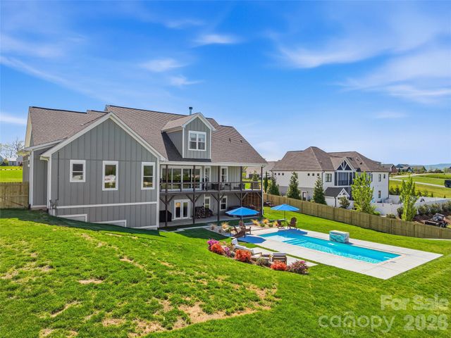 16 Pisgah Ridge Trail, Mills River, NC 28759