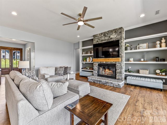 16 Pisgah Ridge Trail, Mills River, NC 28759