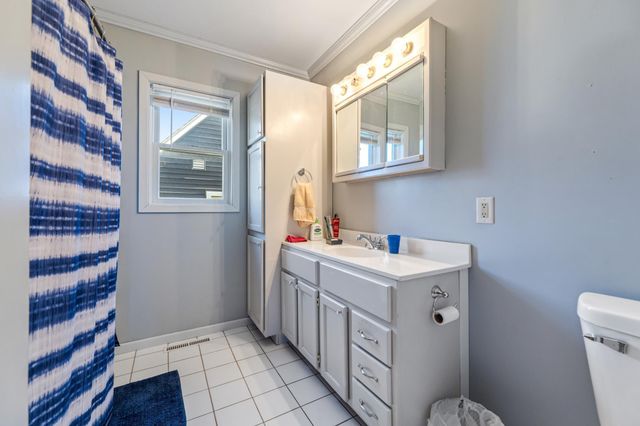 616 E Sarnia Street, Winona, MN 55987