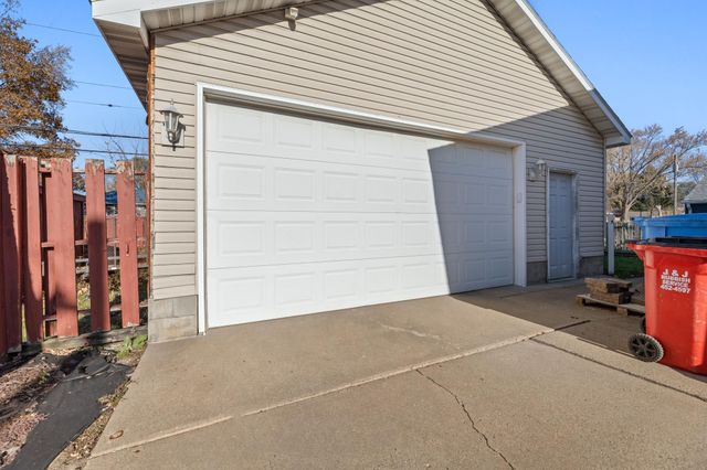 616 E Sarnia Street, Winona, MN 55987