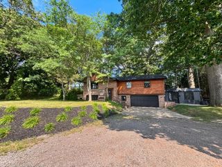 17500 N Fruitport Road, Spring Lake, MI 49456