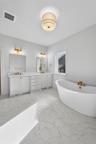 1438 Greenleaf Court, Sun Prairie, WI 53590