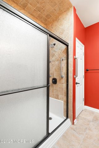 10 Hampton Road, Manahawkin, NJ 08050