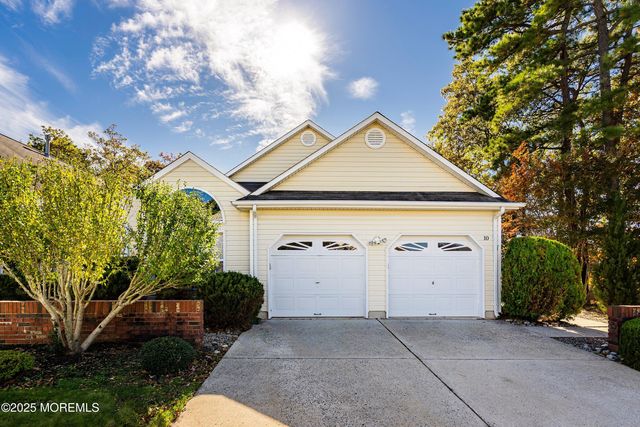 10 Hampton Road, Manahawkin, NJ 08050