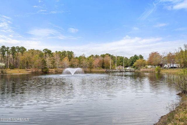 10 Hampton Road, Manahawkin, NJ 08050