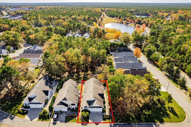 10 Hampton Road, Manahawkin, NJ 08050