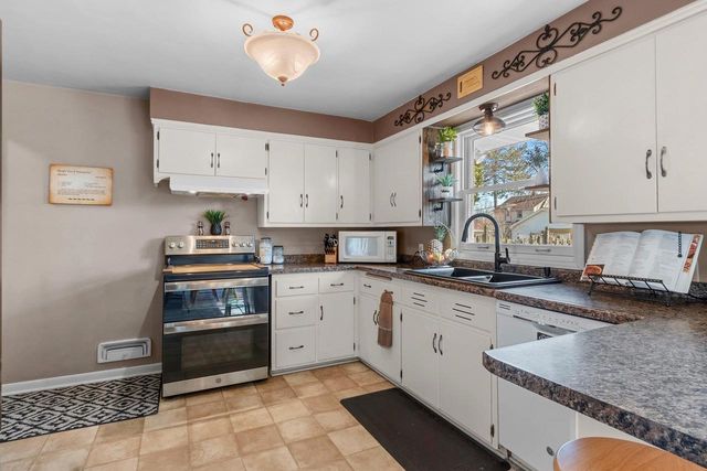 1319 OREGON STREET, Green Bay, WI 54303