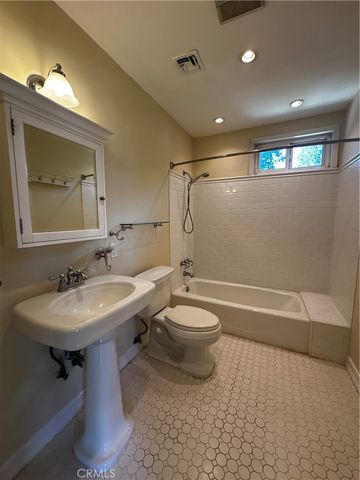 11741 Otsego Street, Valley Village, CA 91607