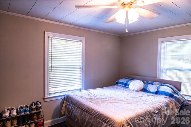 3828 Plainview Road, Charlotte, NC 28208