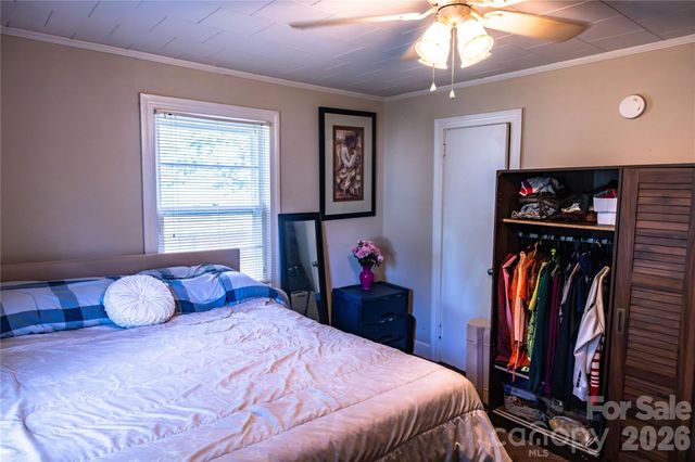 3828 Plainview Road, Charlotte, NC 28208