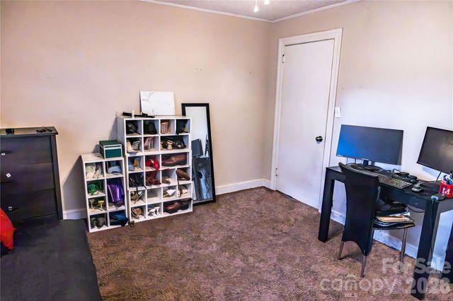 3828 Plainview Road, Charlotte, NC 28208
