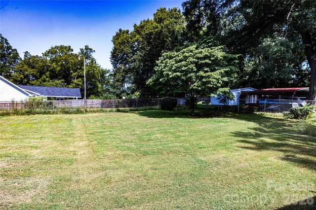 3828 Plainview Road, Charlotte, NC 28208