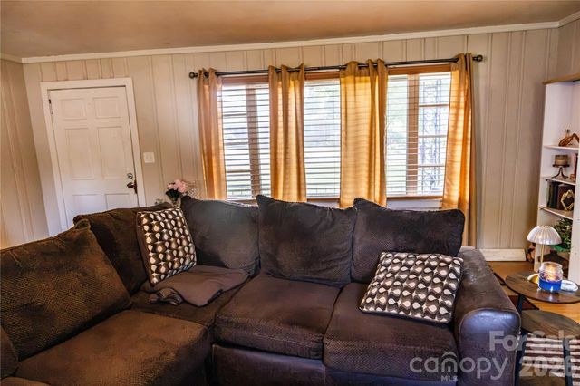 3828 Plainview Road, Charlotte, NC 28208