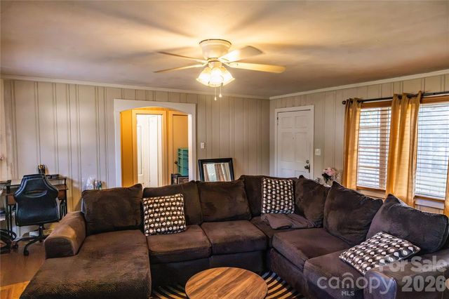 3828 Plainview Road, Charlotte, NC 28208