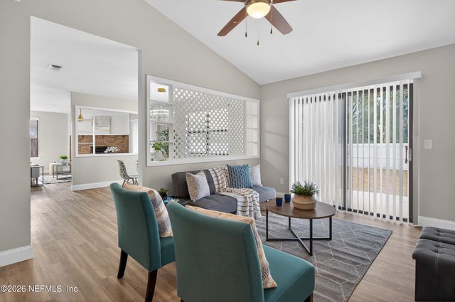 3042 HAMPSTEAD Drive, Jacksonville, FL 32225