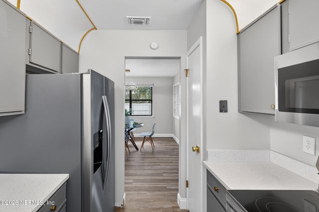 3042 HAMPSTEAD Drive, Jacksonville, FL 32225