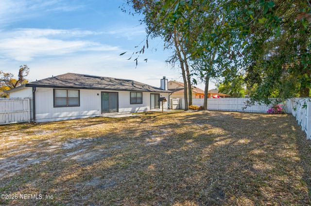 3042 HAMPSTEAD Drive, Jacksonville, FL 32225