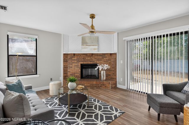 3042 HAMPSTEAD Drive, Jacksonville, FL 32225