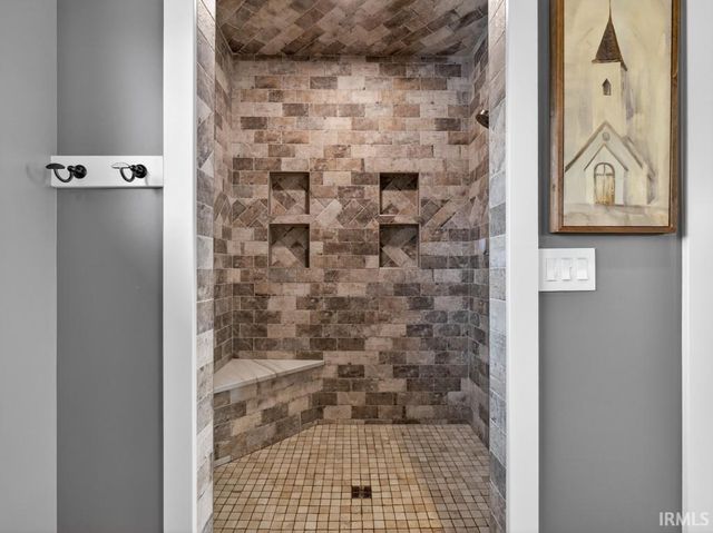 15306 Covington Road, Fort Wayne, IN 46814