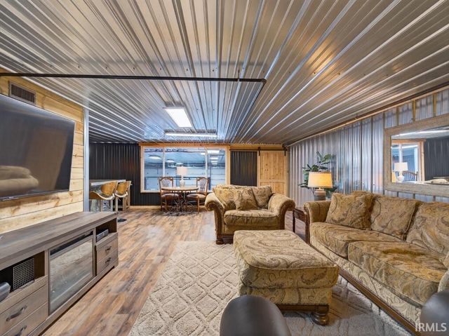 15306 Covington Road, Fort Wayne, IN 46814