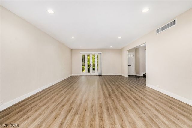 850 Tam O Shanter, Las Vegas, NV 89109